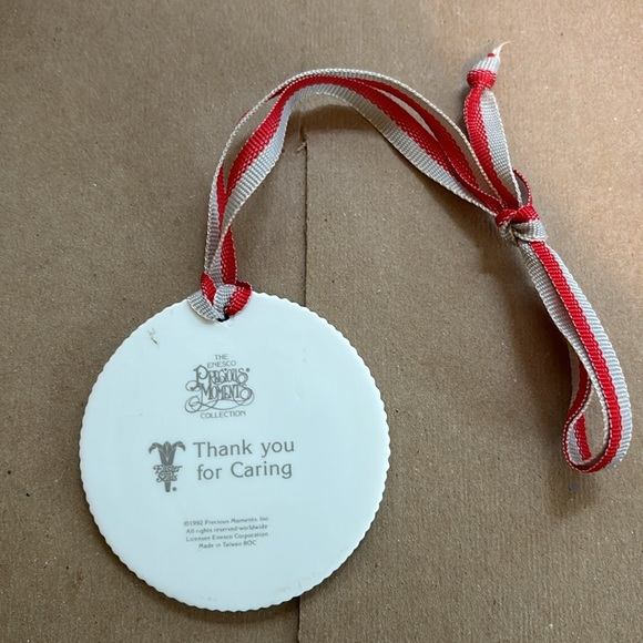 THE ENESCO 1993 PRECIOUS MOMENTS CHRISTMAS ORNAMENT - Picture 3 of 13